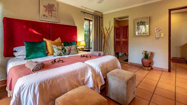 Ulwazi Rock Lodge - Bedroom