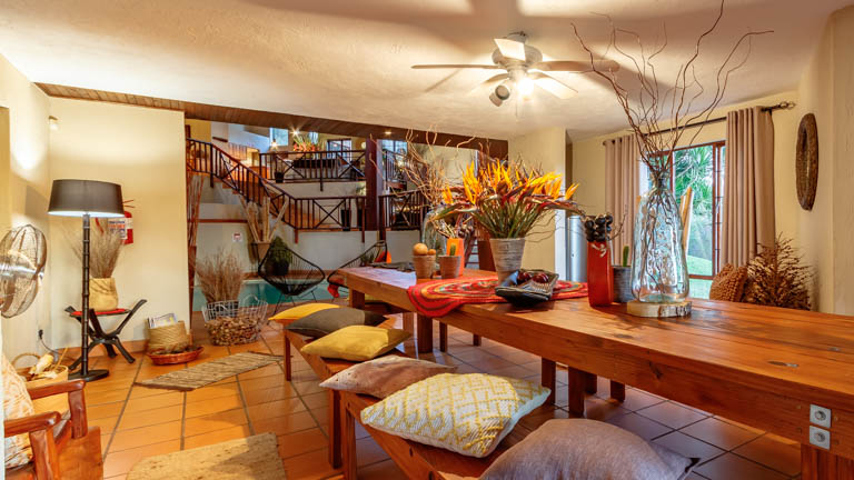 Ulwazi Rock Lodge - Dining Room